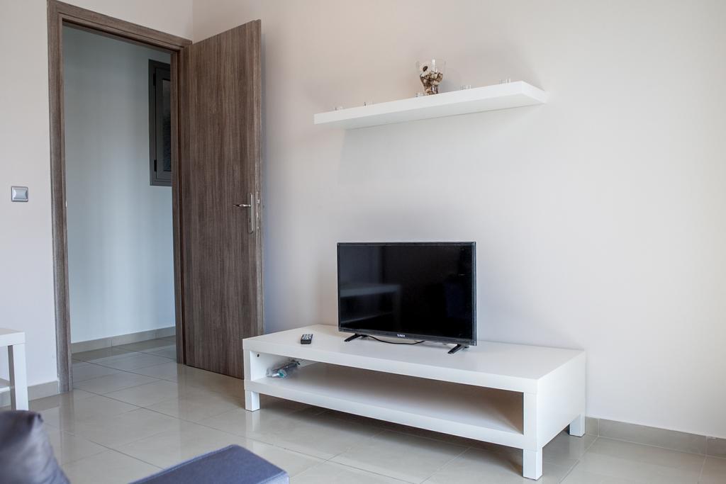 One-Bedroom Apartment City View
